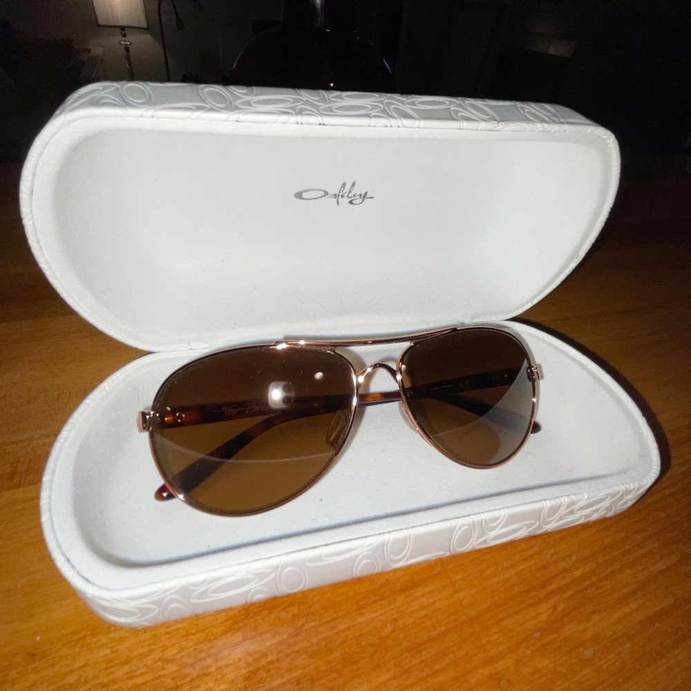 Women’s Oakley Sunglasses